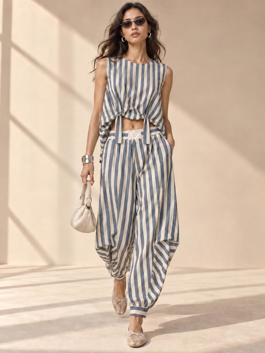 Conjunto de rayas azul sin manga