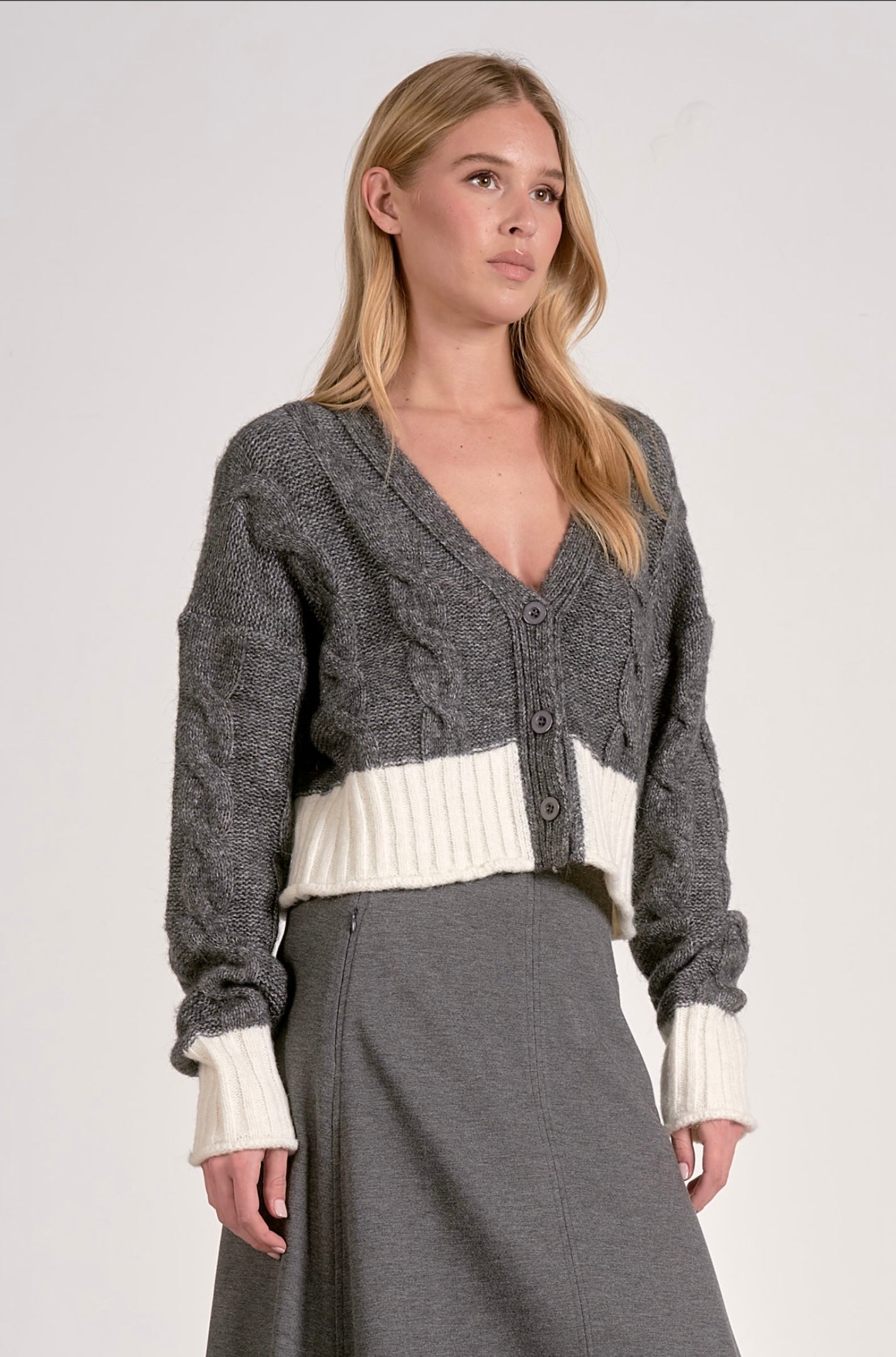 CLARA GRAY SWEATER