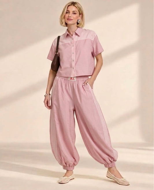 Conjunto rosa con manga corta